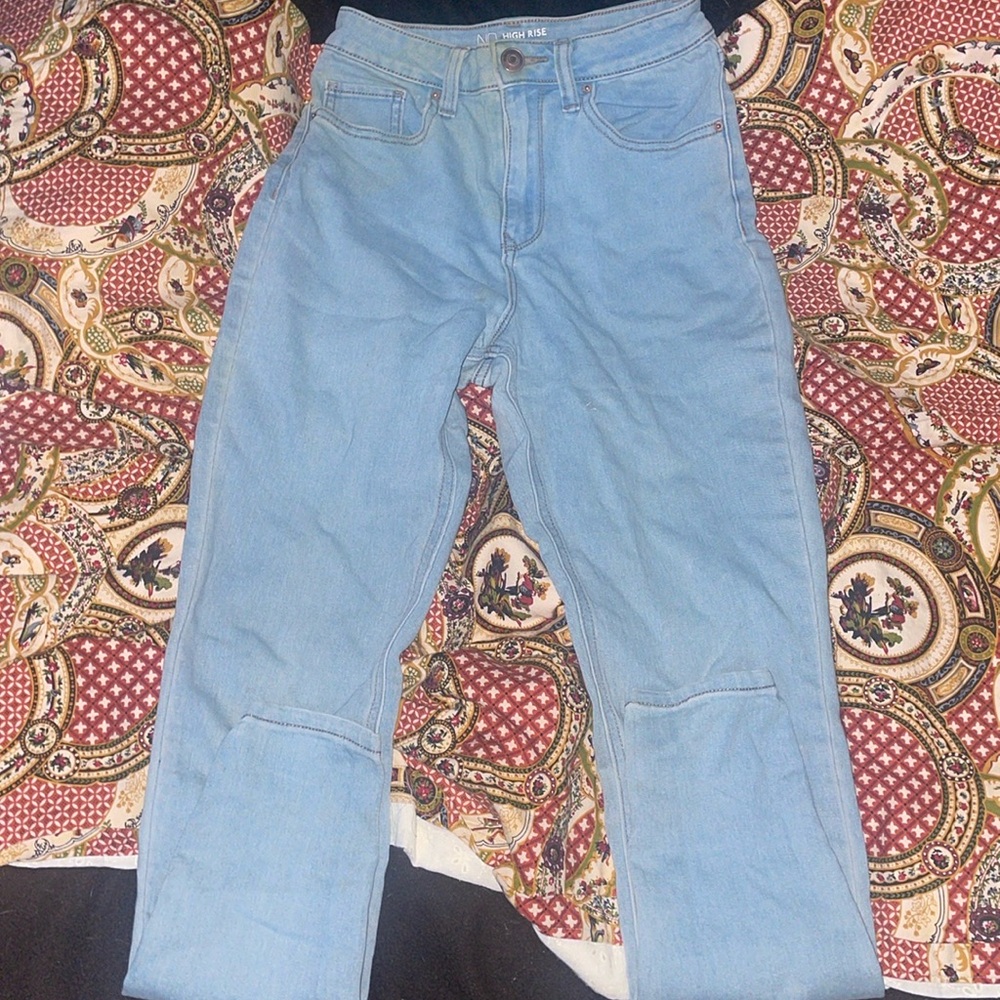Light blue skinny jeans, No boundaries, size 7, juniors